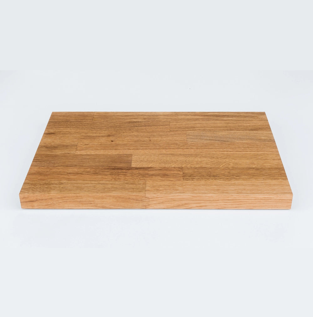 Planche épaisse en chêne massif 45×30×3 cm vue de trois quarts